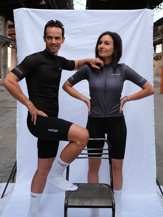 Bib Short Essential